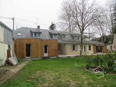 Maison de ville - 260 m² - 13 pièces