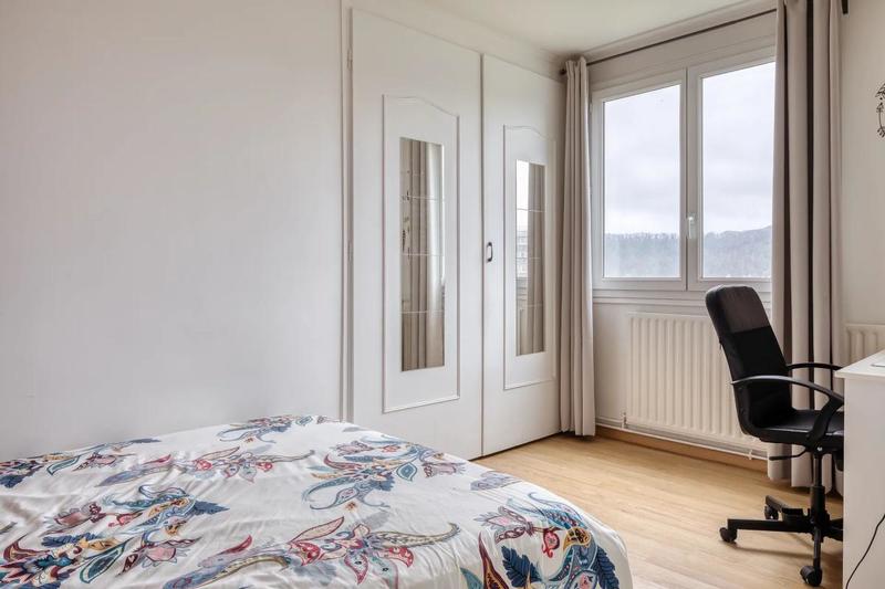 Appartement - 79 m² - 5 pièces