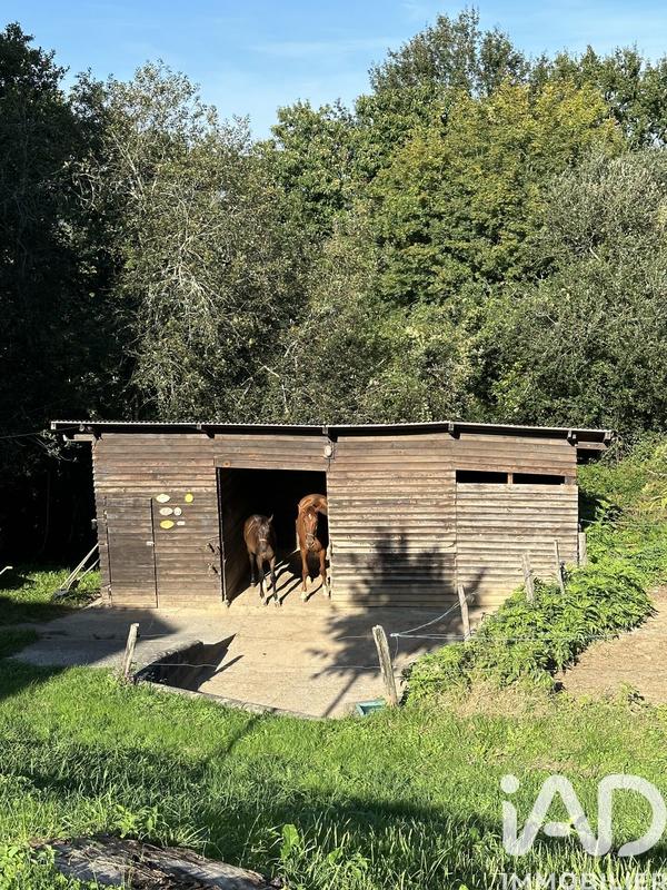 Maison - 221 m² - 8 pièces