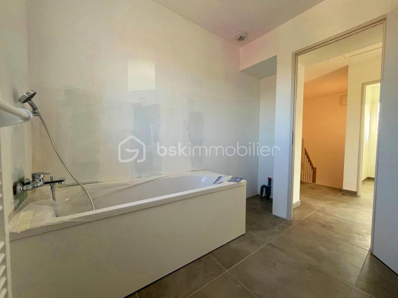 Villa - 105 m² - 4 pièces