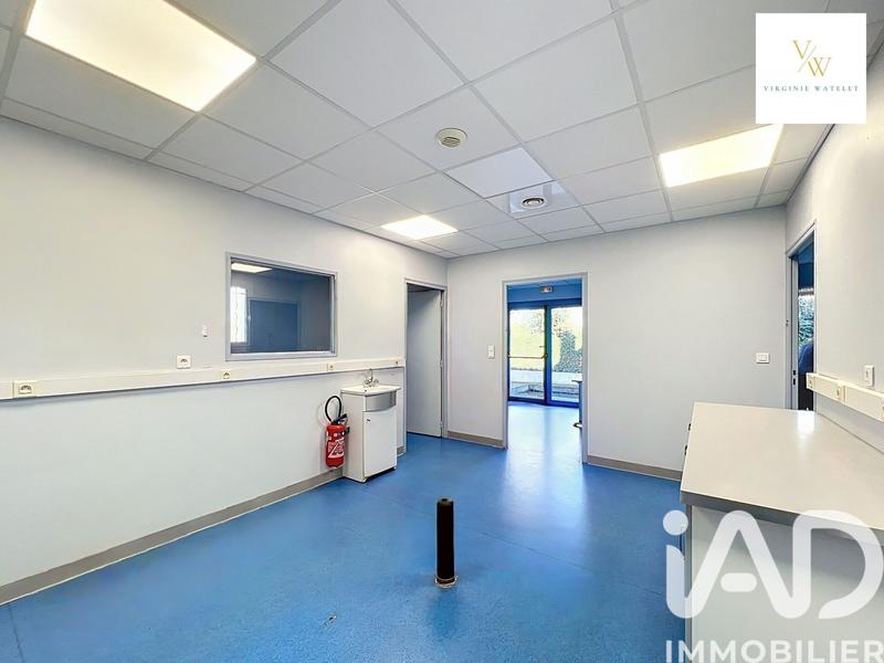 Maison - 220 m² - 12 pièces