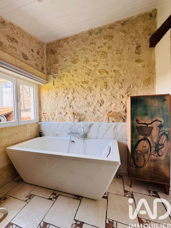 Maison - 211 m² - 7 pièces