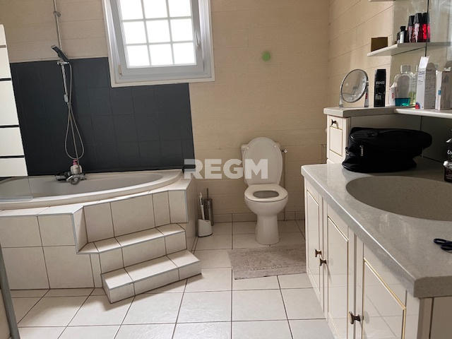 Maison - 114 m² - 5 pièces