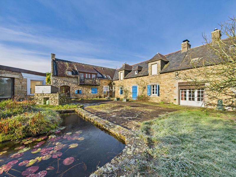 Propriété - 363 m² - 11 pièces