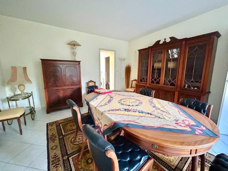 Maison de maîtres - 250 m² - 8 pièces