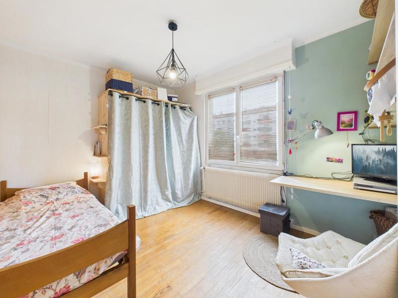 Pavillon - 90 m² - 4 pièces