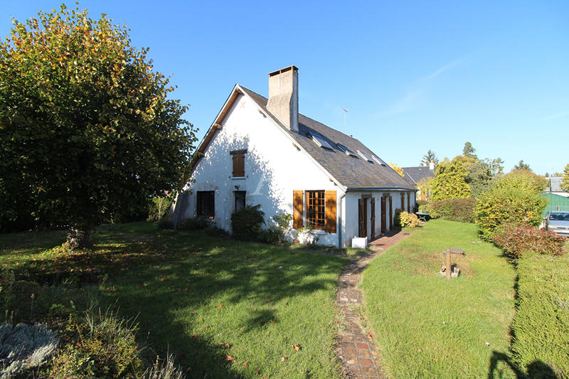 Maison - 250 m² - 6 pièces