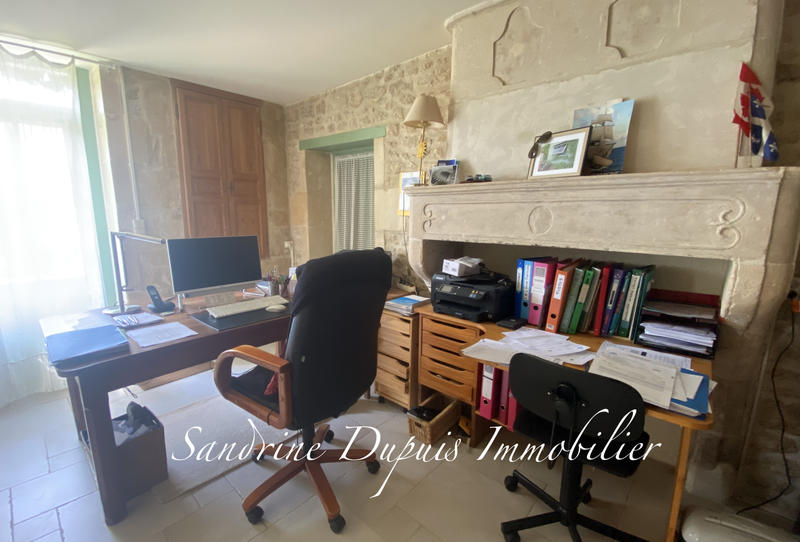 Maison - 210 m² - 7 pièces