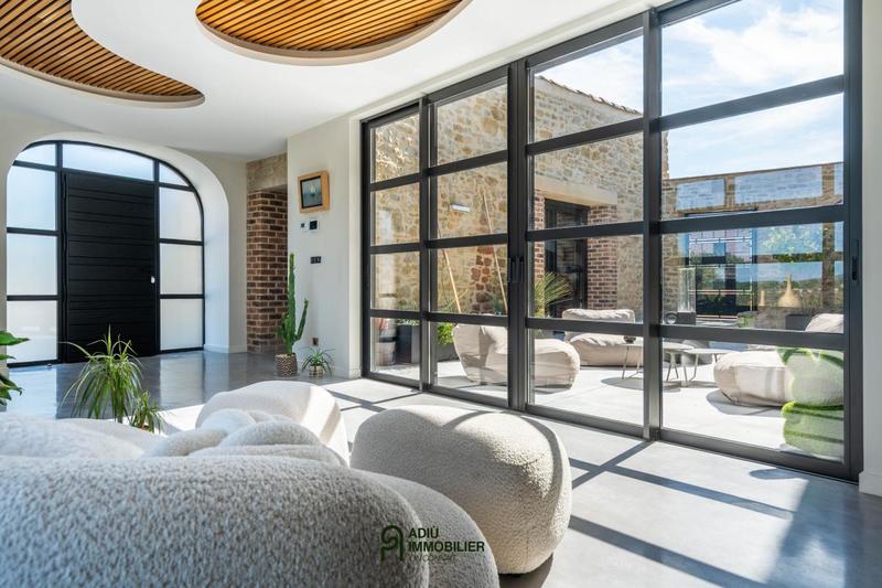 Mas - 345 m² - 7 pièces