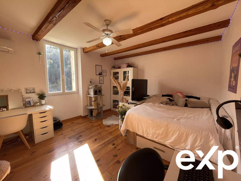 Maison traditionnelle - 195 m² - 8 pièces