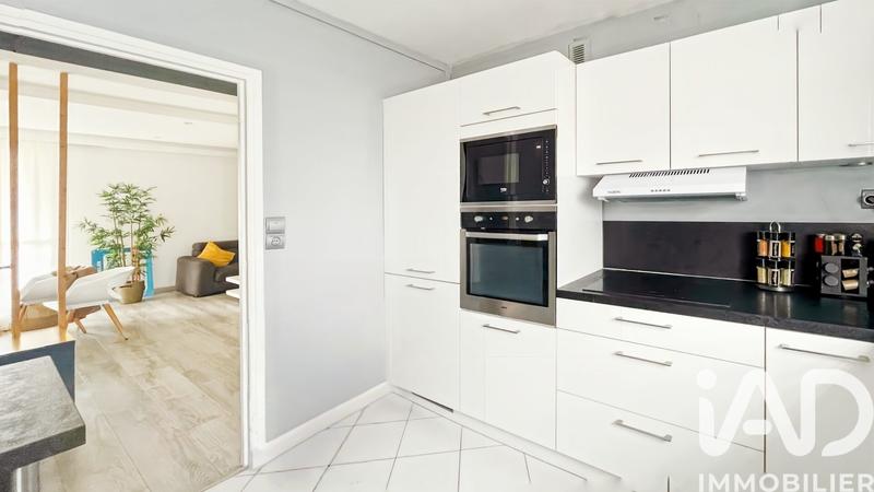 Appartement - 96 m² - 6 pièces