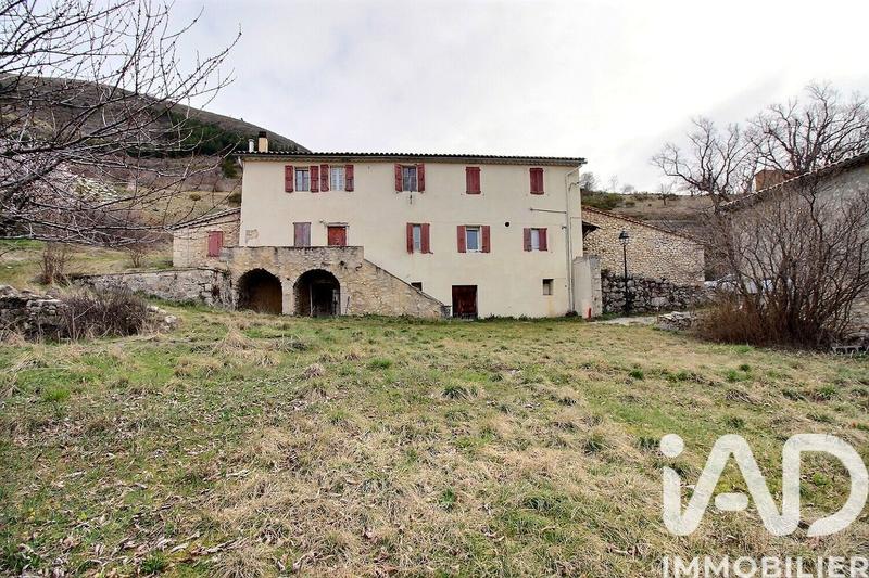 Maison - 238 m² - 6 pièces