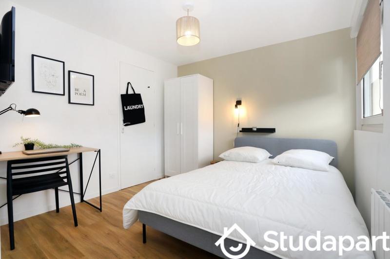 Chambre - 13 m² - 1 pièce