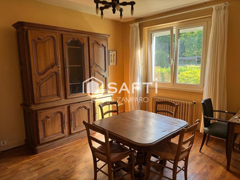 Maison - 102 m² - 7 pièces