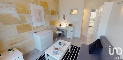 Maison - 384 m² - 19 pièces