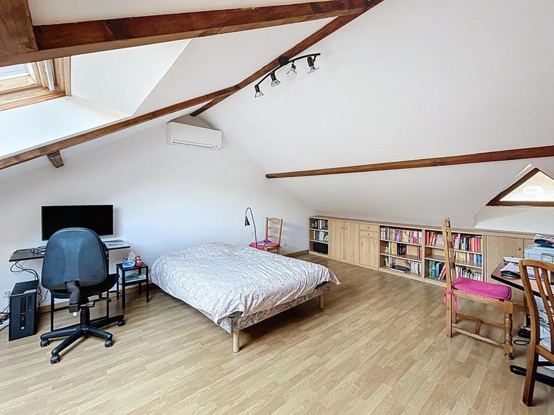 Maison - 178 m² - 8 pièces