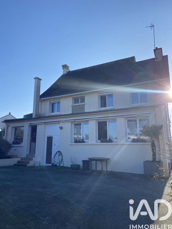 Maison - 200 m² - 8 pièces