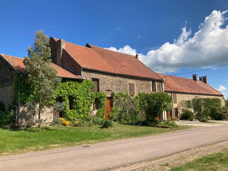 Maison de village - 200 m² - 8 pièces