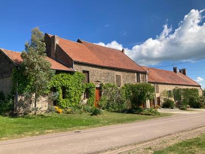 Maison de village - 200 m² - 8 pièces