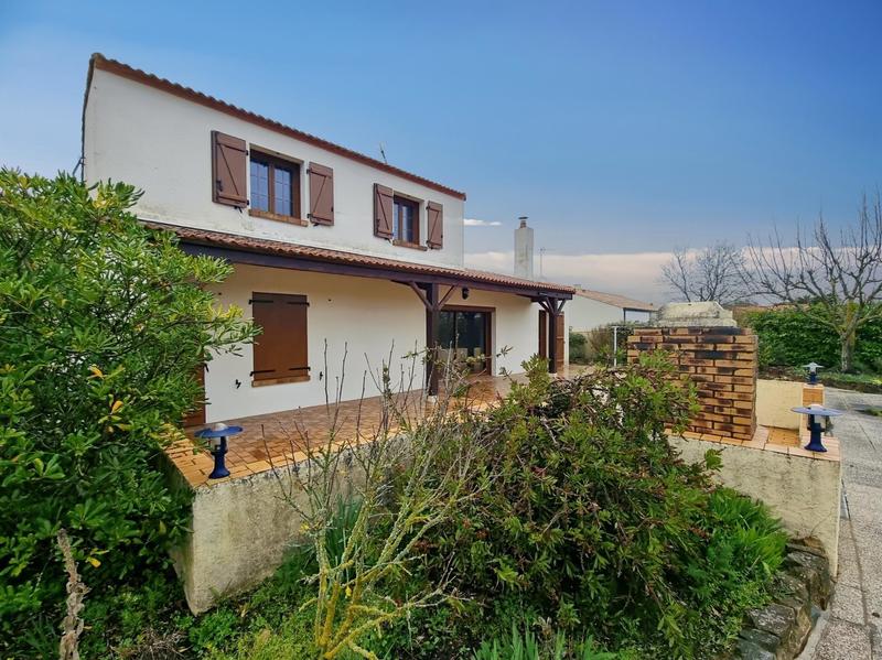 Maison - 148 m² - 8 pièces