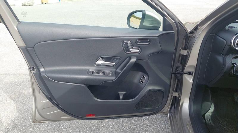 Mercedes Classe a IV 250 e 218 8g-Dct Business Line - Automatique Toit ouvrant