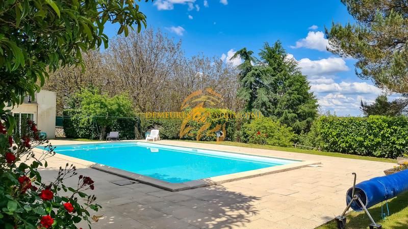 Maison - 187 m² - 8 pièces