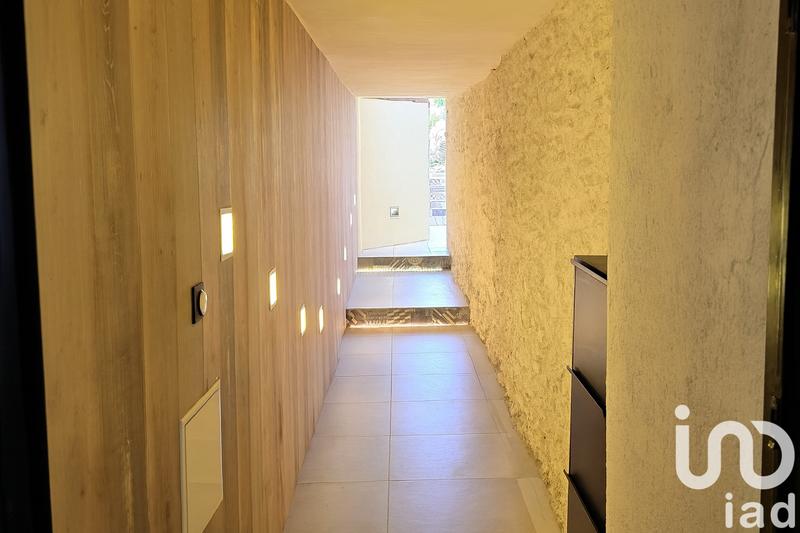 Maison - 250 m² - 8 pièces