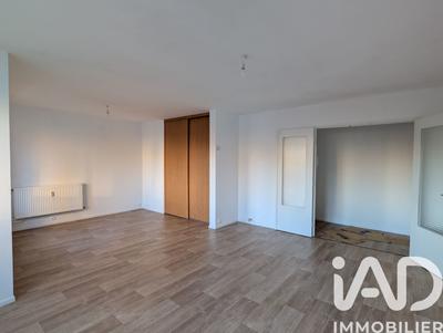 Appartement - 75 m² - 3 pièces