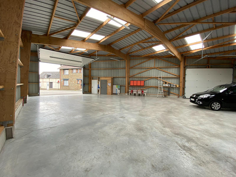 Local d'activité / Entrepôt - 274 m²