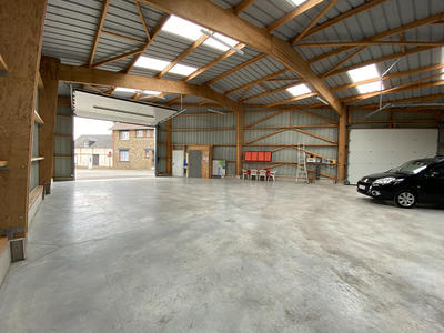 Local d'activité / Entrepôt - 274 m²