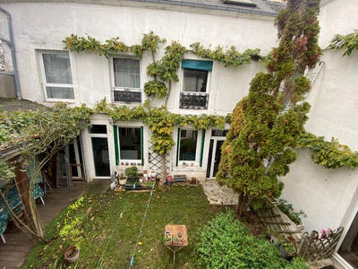 Maison - 227 m² - 11 pièces