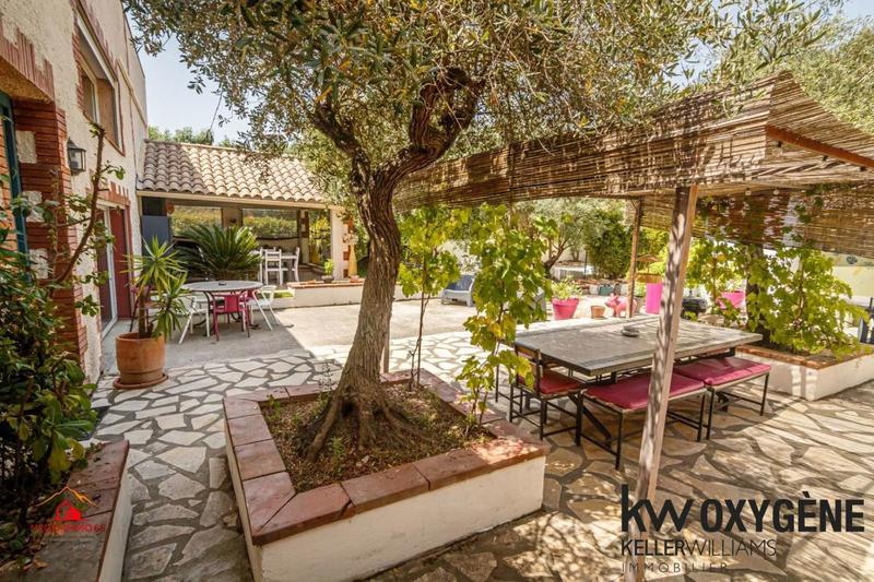 Gîte - 625 m² - 25 pièces