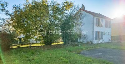 Maison traditionnelle - 78 m² - 4 pièces