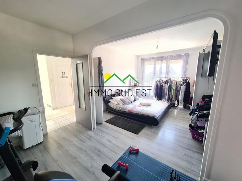 Maison - 180 m² - 7 pièces