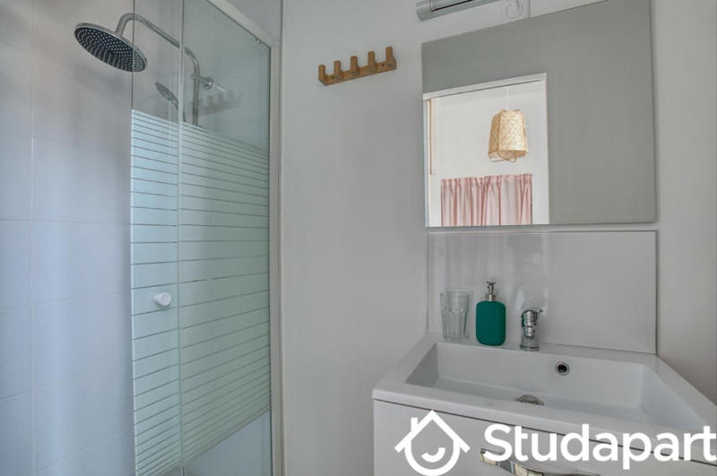 Chambre - 16 m² - 1 pièce