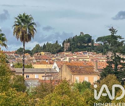 Appartement - 75 m² - 3 pièces