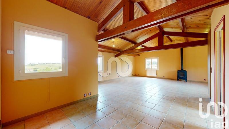 Maison - 233 m² - 7 pièces