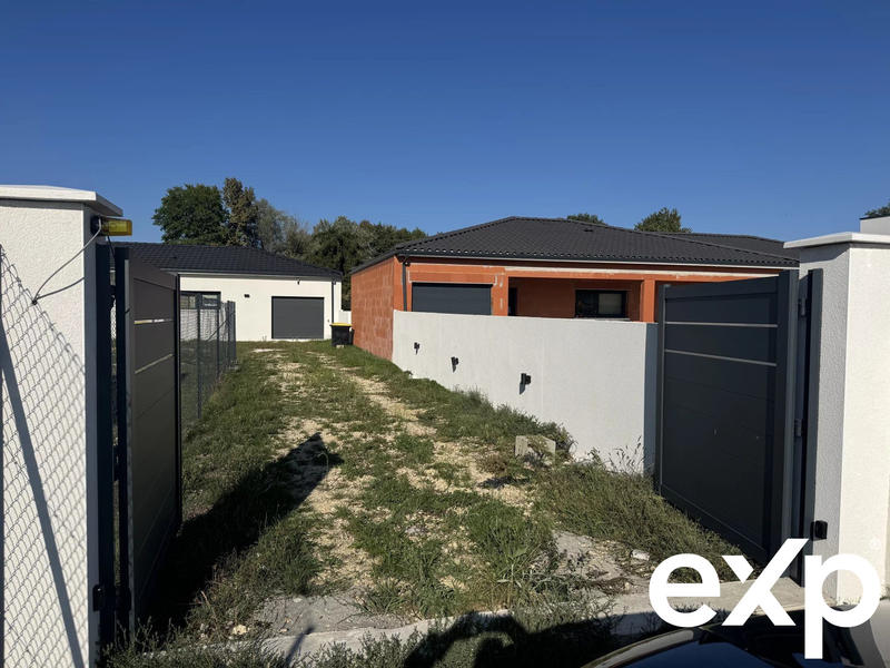 Maison - 98 m² - 4 pièces