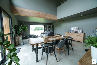 Maison - 163 m² - 5 pièces