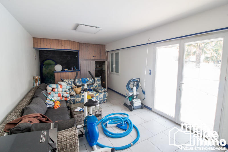 Maison - 220 m² - 5 pièces