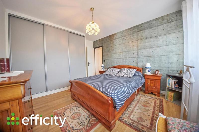 Appartement - 82 m² - 3 pièces