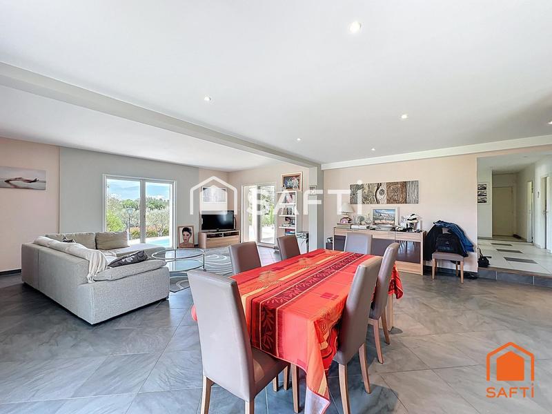 Villa - 140 m² - 5 pièces