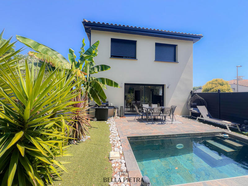 Maison - 110 m² - 6 pièces