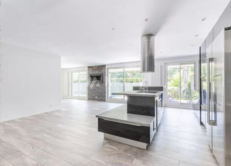 Appartement - 84 m² - 4 pièces