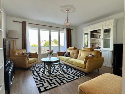 Appartement - 96 m² - 5 pièces