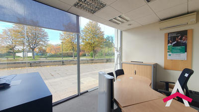 Local d'activités - 127 m²