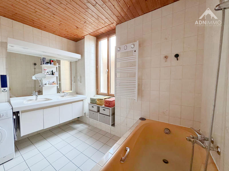 Appartement - 165 m² - 4 pièces