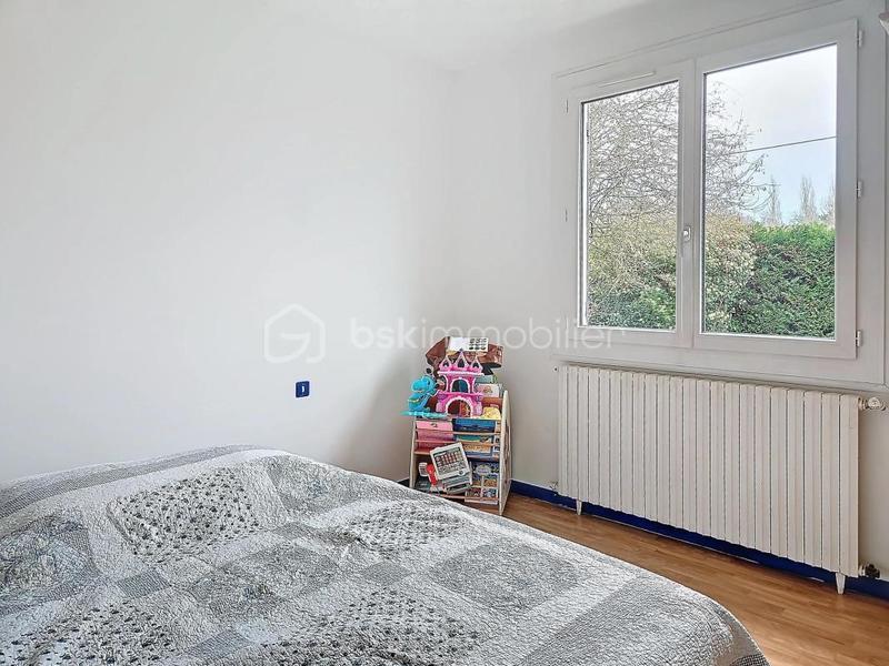 Maison traditionnelle - 90 m² - 4 pièces