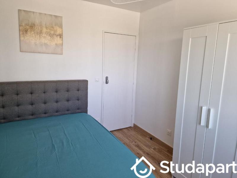 Chambre - 14 m² - 1 pièce