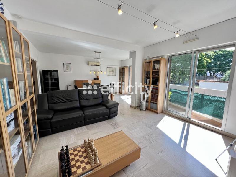 Appartement - 94 m² - 4 pièces